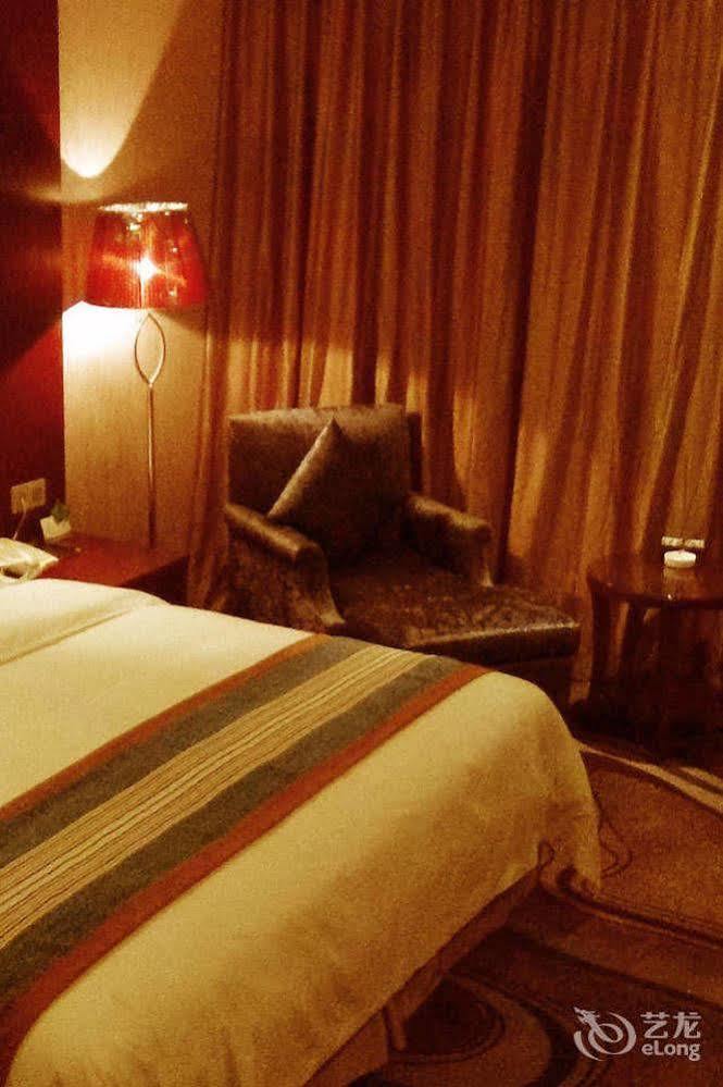 Mingcheng Times Hotel Chengdu Eksteriør billede